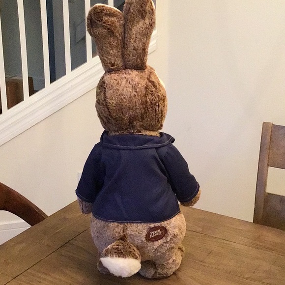 Easter standing  Dan Dee Peter Rabbit plush from the 2020 movie - Picture 7 of 14